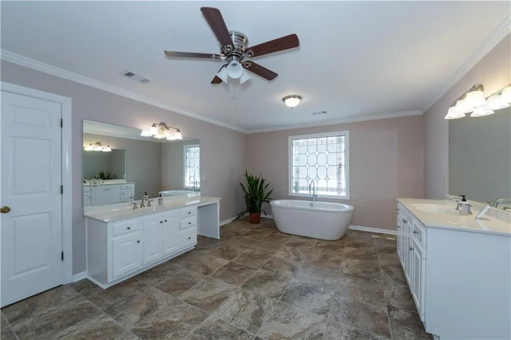 120 Wing Mill Road, Sandy Springs, Georgia 30350, 5 Bedrooms Bedrooms, ,4 BathroomsBathrooms,Residential,Sold,120 Wing Mill Road,5646310