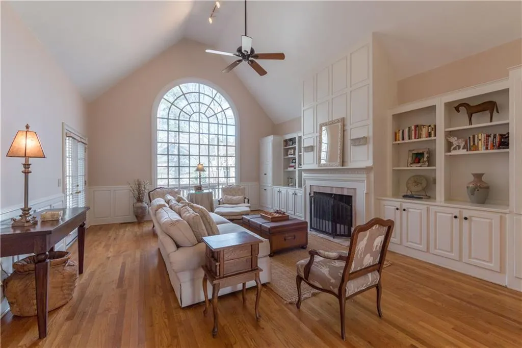 120 Wing Mill Road, Sandy Springs, Georgia 30350, 5 Bedrooms Bedrooms, ,4 BathroomsBathrooms,Residential,Sold,120 Wing Mill Road,5646310