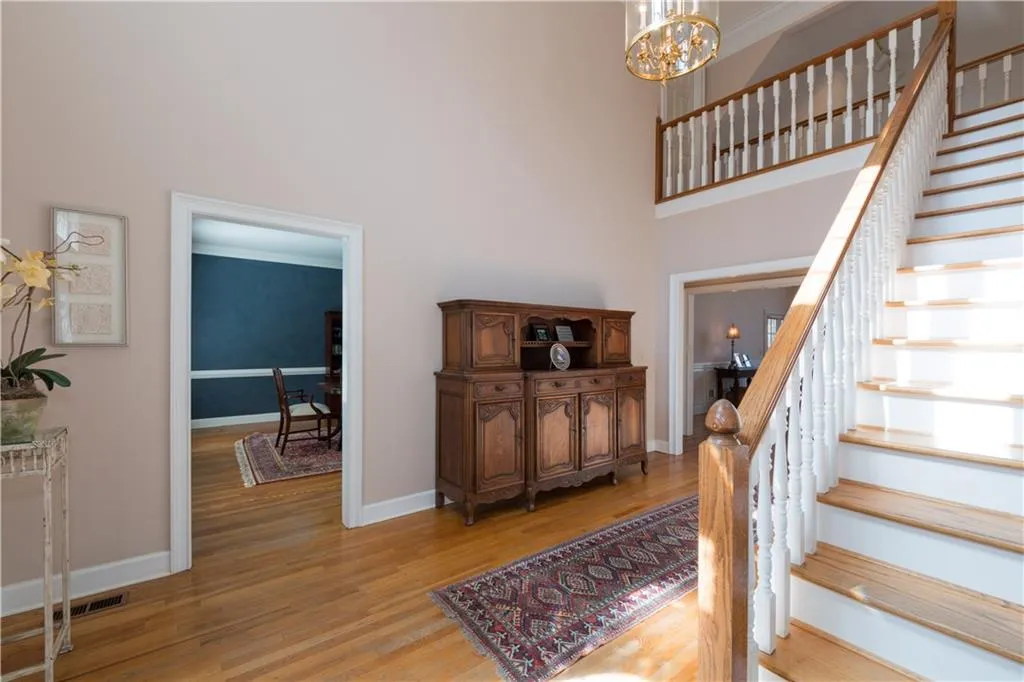 120 Wing Mill Road, Sandy Springs, Georgia 30350, 5 Bedrooms Bedrooms, ,4 BathroomsBathrooms,Residential,Sold,120 Wing Mill Road,5646310