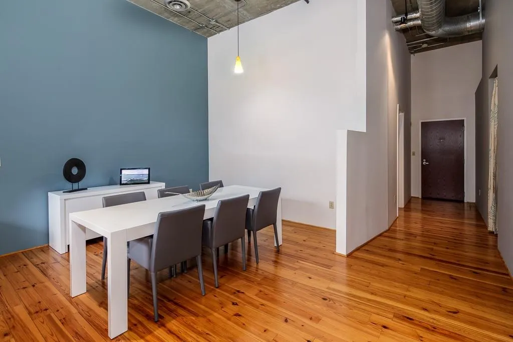 6105 Blue Stone Road Unit 206, Atlanta, Georgia 30328, 2 Bedrooms Bedrooms, ,2 BathroomsBathrooms,Residential,Sold,6105 Blue Stone Road Unit 206,6566024