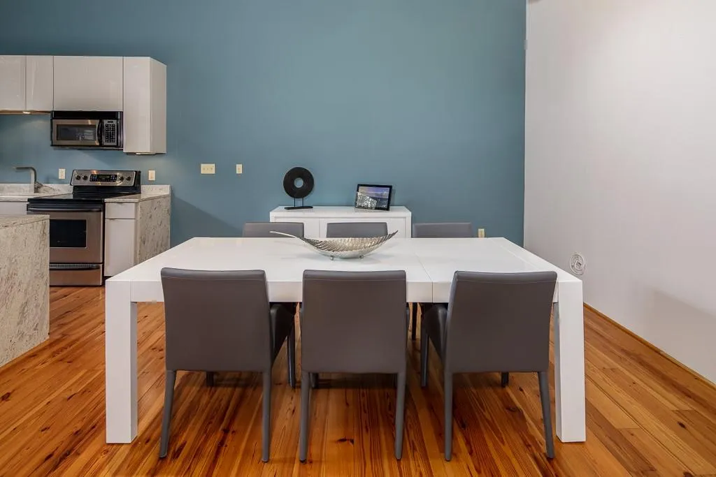 6105 Blue Stone Road Unit 206, Atlanta, Georgia 30328, 2 Bedrooms Bedrooms, ,2 BathroomsBathrooms,Residential,Sold,6105 Blue Stone Road Unit 206,6566024