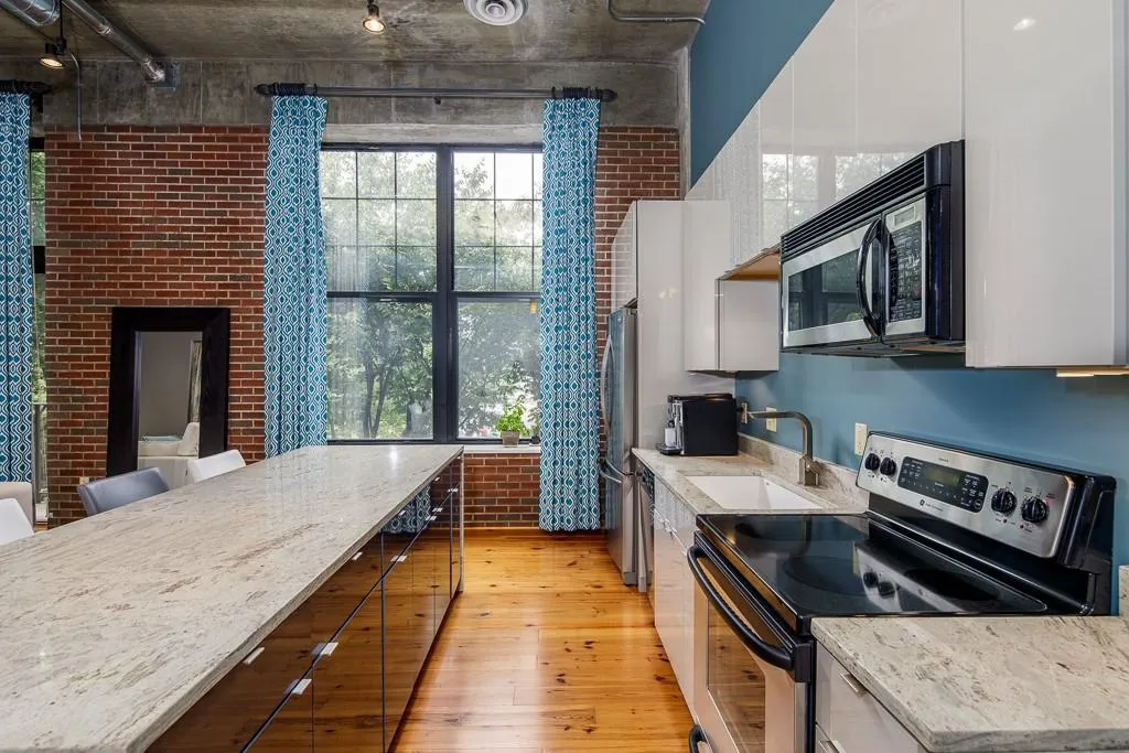 6105 Blue Stone Road Unit 206, Atlanta, Georgia 30328, 2 Bedrooms Bedrooms, ,2 BathroomsBathrooms,Residential,Sold,6105 Blue Stone Road Unit 206,6566024