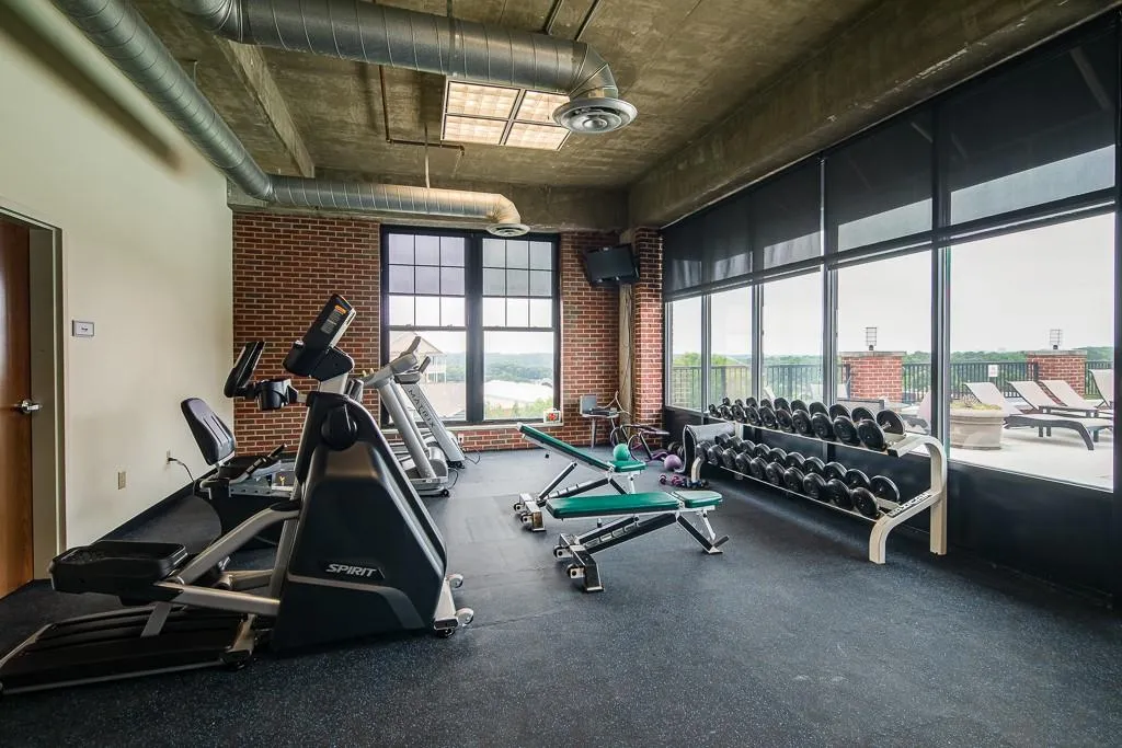 6105 Blue Stone Road Unit 206, Atlanta, Georgia 30328, 2 Bedrooms Bedrooms, ,2 BathroomsBathrooms,Residential,Sold,6105 Blue Stone Road Unit 206,6566024