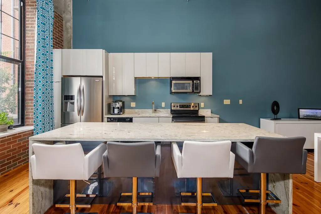 6105 Blue Stone Road Unit 206, Atlanta, Georgia 30328, 2 Bedrooms Bedrooms, ,2 BathroomsBathrooms,Residential,Sold,6105 Blue Stone Road Unit 206,6566024