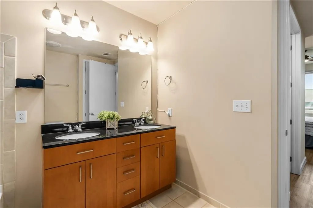 711 Cosmopolitan Unit 517, Atlanta, Georgia 30324, 2 Bedrooms Bedrooms, ,2 BathroomsBathrooms,Residential,For Sale,711 Cosmopolitan Unit 517,7626323