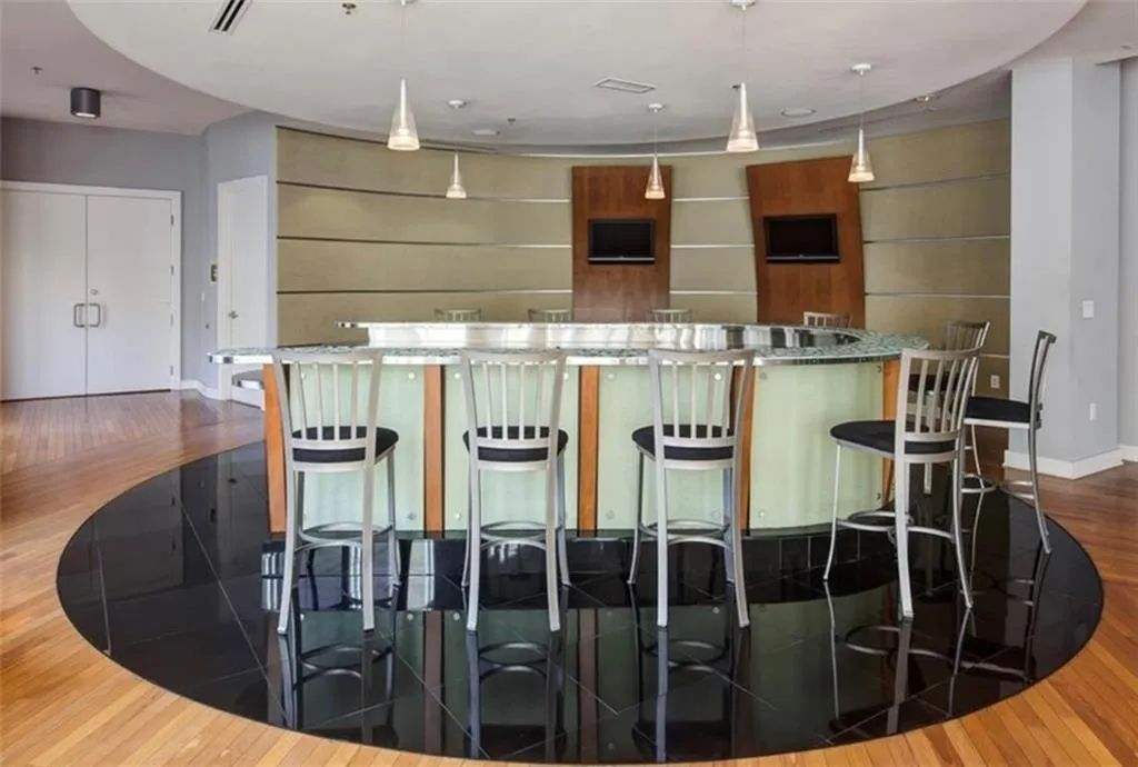 711 Cosmopolitan Unit 517, Atlanta, Georgia 30324, 2 Bedrooms Bedrooms, ,2 BathroomsBathrooms,Residential,For Sale,711 Cosmopolitan Unit 517,7626323