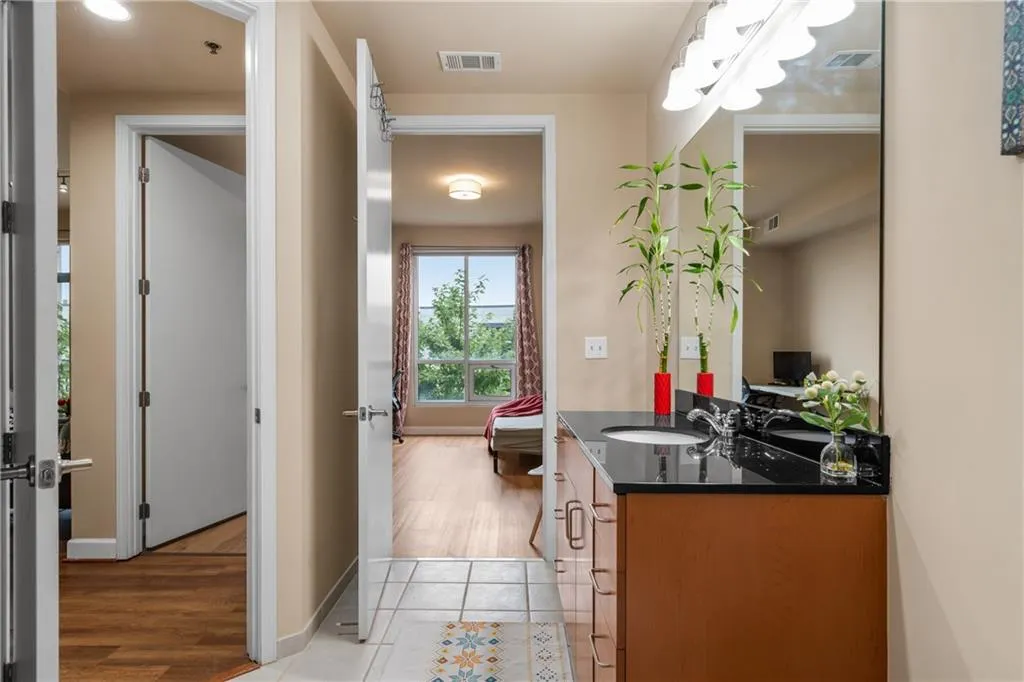 711 Cosmopolitan Unit 517, Atlanta, Georgia 30324, 2 Bedrooms Bedrooms, ,2 BathroomsBathrooms,Residential,For Sale,711 Cosmopolitan Unit 517,7626323