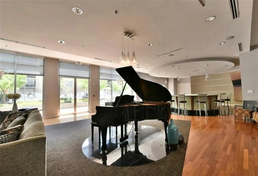 711 Cosmopolitan Unit 517, Atlanta, Georgia 30324, 2 Bedrooms Bedrooms, ,2 BathroomsBathrooms,Residential,For Sale,711 Cosmopolitan Unit 517,7626323