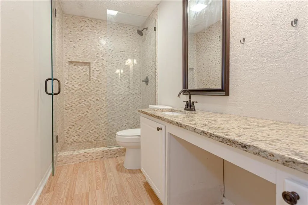 5143 Roswell Road Unit 5, Atlanta, Georgia 30342, 2 Bedrooms Bedrooms, ,1 BathroomBathrooms,Residential,Sold,5143 Roswell Road Unit 5,6717554