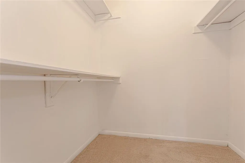 5143 Roswell Road Unit 5, Atlanta, Georgia 30342, 2 Bedrooms Bedrooms, ,1 BathroomBathrooms,Residential,Sold,5143 Roswell Road Unit 5,6717554