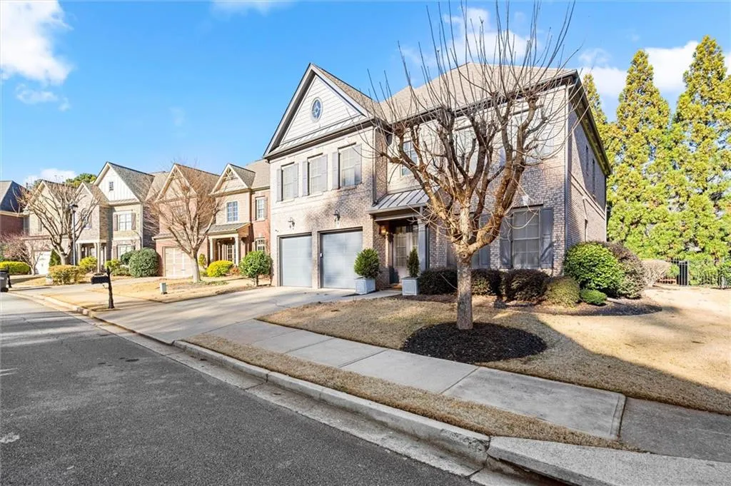 6272 Mount Vernon Oaks Drive, Sandy Springs, Georgia 30328, 4 Bedrooms Bedrooms, ,3 BathroomsBathrooms,Residential,For Sale,6272 Mount Vernon Oaks Drive,7697109