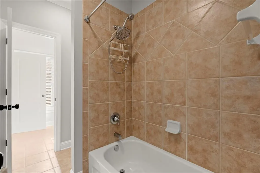 6272 Mount Vernon Oaks Drive, Sandy Springs, Georgia 30328, 4 Bedrooms Bedrooms, ,3 BathroomsBathrooms,Residential,For Sale,6272 Mount Vernon Oaks Drive,7697109