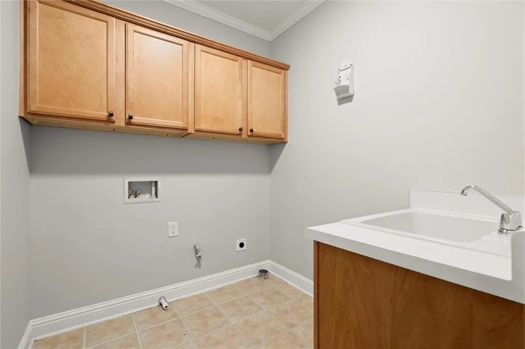 6272 Mount Vernon Oaks Drive, Sandy Springs, Georgia 30328, 4 Bedrooms Bedrooms, ,3 BathroomsBathrooms,Residential,For Sale,6272 Mount Vernon Oaks Drive,7697109