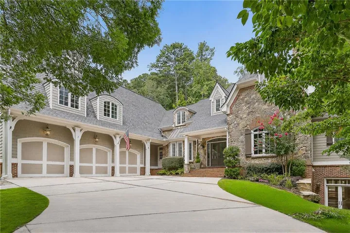 4992 Rebel Trail, Atlanta, Georgia 30327