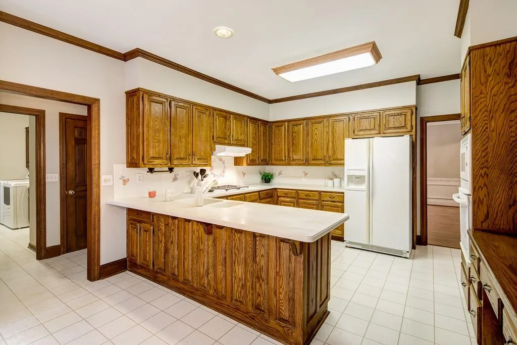 8265 Habersham Waters Road, Sandy Springs, Georgia 30350, 5 Bedrooms Bedrooms, ,4 BathroomsBathrooms,Residential,Sold,8265 Habersham Waters Road,6591935