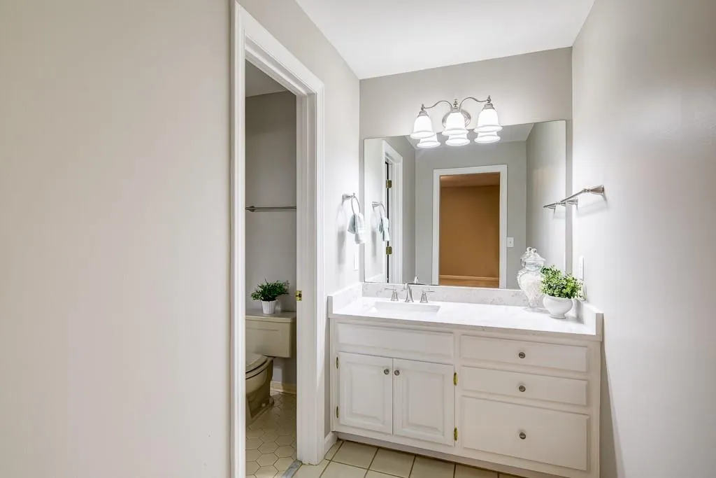 8265 Habersham Waters Road, Sandy Springs, Georgia 30350, 5 Bedrooms Bedrooms, ,4 BathroomsBathrooms,Residential,Sold,8265 Habersham Waters Road,6591935