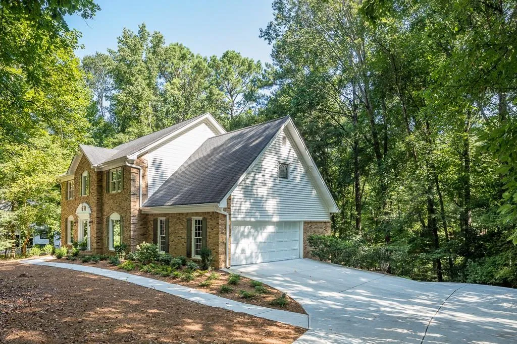 8265 Habersham Waters Road, Sandy Springs, Georgia 30350, 5 Bedrooms Bedrooms, ,4 BathroomsBathrooms,Residential,Sold,8265 Habersham Waters Road,6591935
