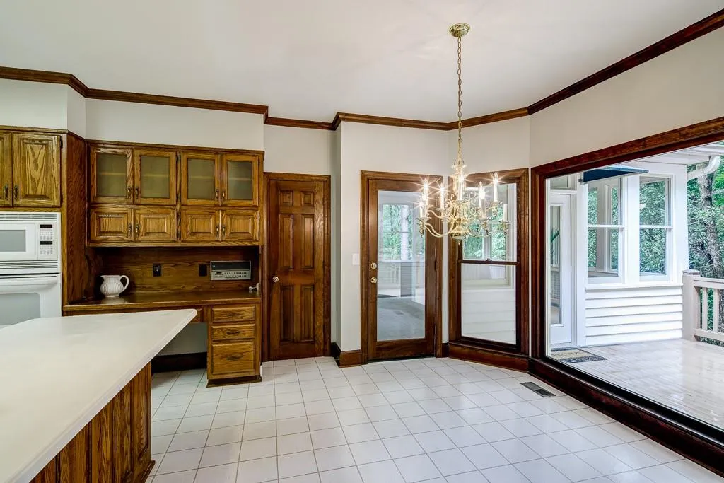 8265 Habersham Waters Road, Sandy Springs, Georgia 30350, 5 Bedrooms Bedrooms, ,4 BathroomsBathrooms,Residential,Sold,8265 Habersham Waters Road,6591935