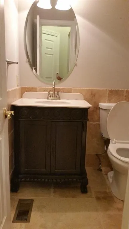 331 Carpenter Drive Unit 4, Sandy Springs, Georgia 30328, 2 Bedrooms Bedrooms, ,2 BathroomsBathrooms,Residential,Sold,331 Carpenter Drive Unit 4,5591107