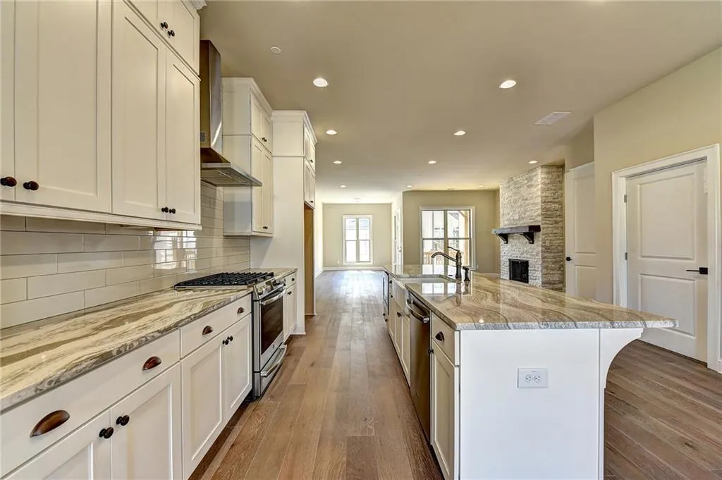 4331 Parkside Place, Atlanta, Georgia 30342, 3 Bedrooms Bedrooms, ,3 BathroomsBathrooms,Residential,Sold,4331 Parkside Place,6114544