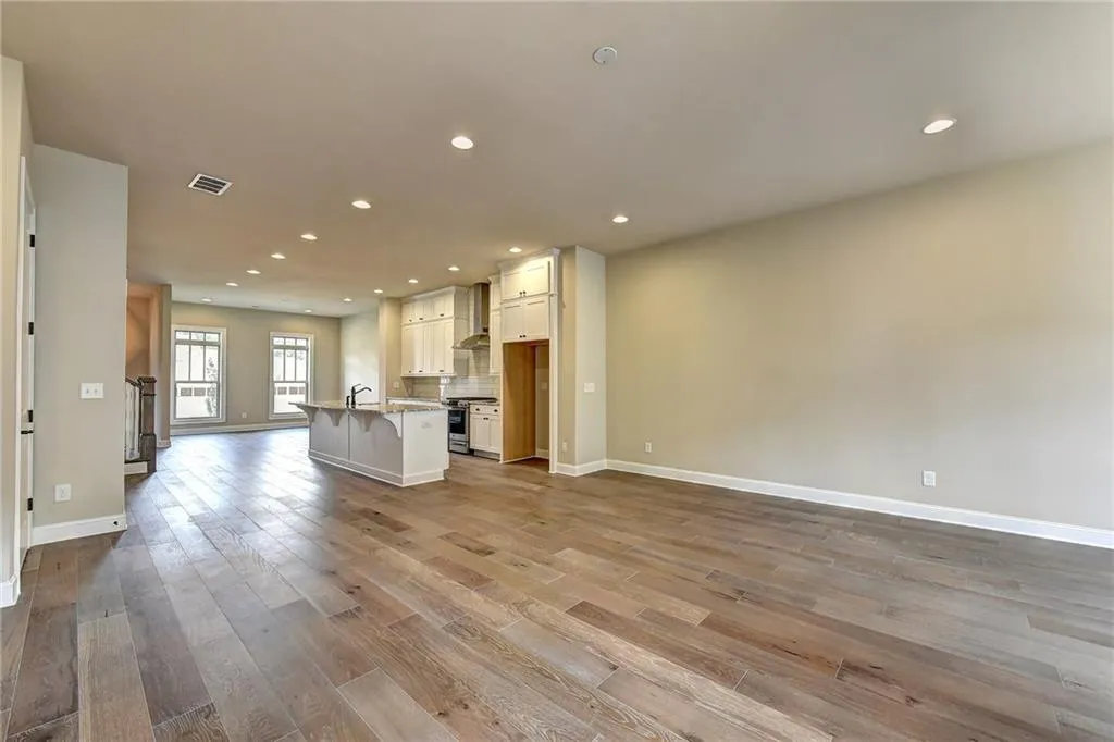 4331 Parkside Place, Atlanta, Georgia 30342, 3 Bedrooms Bedrooms, ,3 BathroomsBathrooms,Residential,Sold,4331 Parkside Place,6114544