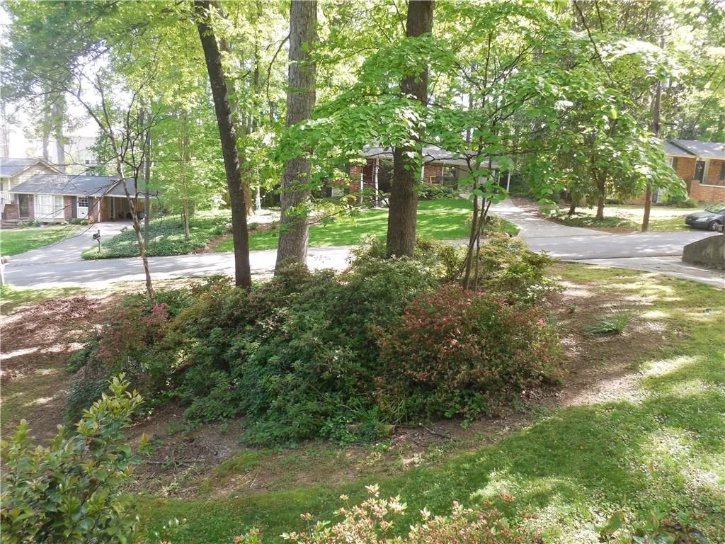 613 Lorell Terrace, Atlanta, Georgia 30328, 4 Bedrooms Bedrooms, ,3 BathroomsBathrooms,Residential,Sold,613 Lorell Terrace,5642762