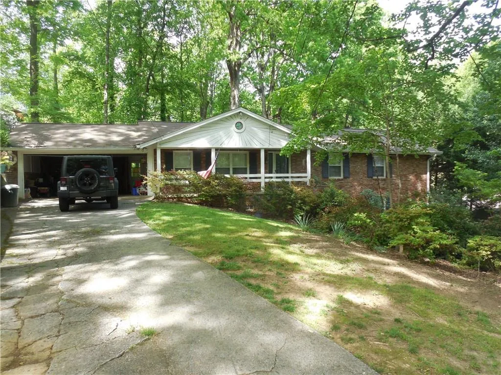 613 Lorell Terrace, Atlanta, Georgia 30328, 4 Bedrooms Bedrooms, ,3 BathroomsBathrooms,Residential,Sold,613 Lorell Terrace,5642762