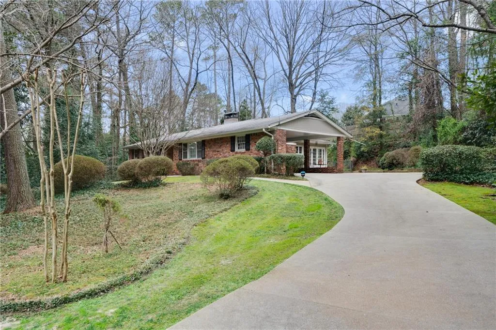 315 Amberidge Trail, Sandy Springs, Georgia 30328, 3 Bedrooms Bedrooms, ,2 BathroomsBathrooms,Residential,Sold,315 Amberidge Trail,6853998