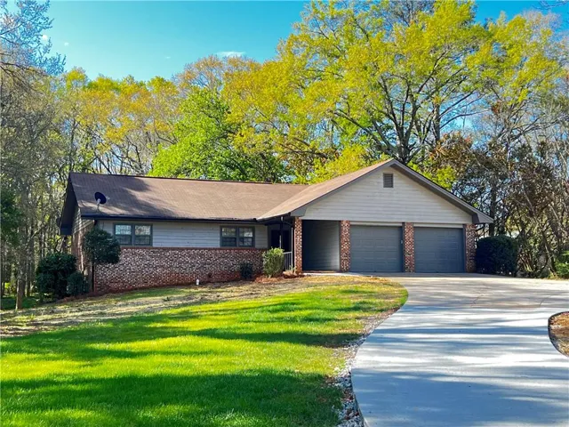 2115 Oak Hill Road, Covington, Georgia 30016