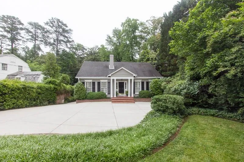 3295 Habersham Road Nw, Atlanta, Georgia 30305, 5 Bedrooms Bedrooms, ,4 BathroomsBathrooms,Residential,Sold,3295 Habersham Road Nw,5694927