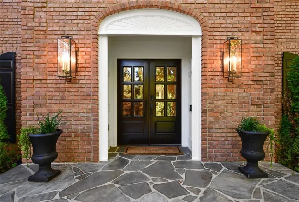 300 Amherst Court, Atlanta, Georgia 30328, 4 Bedrooms Bedrooms, ,3 BathroomsBathrooms,Residential,Sold,300 Amherst Court,6963329