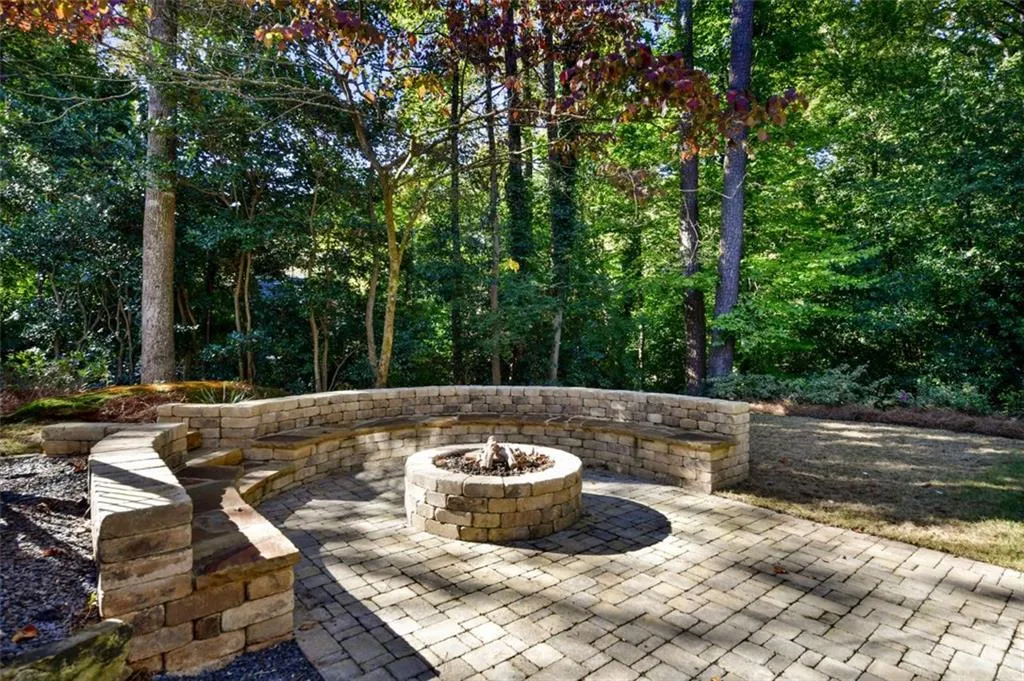 300 Amherst Court, Atlanta, Georgia 30328, 4 Bedrooms Bedrooms, ,3 BathroomsBathrooms,Residential,Sold,300 Amherst Court,6963329
