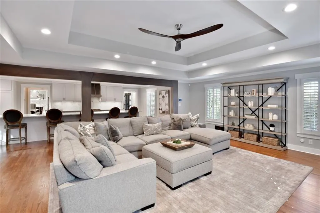 300 Amherst Court, Atlanta, Georgia 30328, 4 Bedrooms Bedrooms, ,3 BathroomsBathrooms,Residential,Sold,300 Amherst Court,6963329
