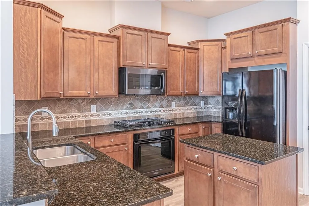 822 Northam Lane, Atlanta, Georgia 30342, 4 Bedrooms Bedrooms, ,3 BathroomsBathrooms,Residential,For Sale,822 Northam Lane,7512768