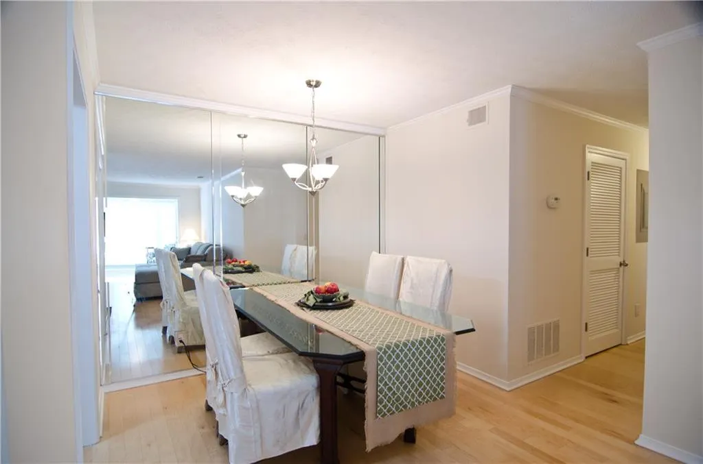 103 Gettysburg Place, Sandy Springs, Georgia 30350, 2 Bedrooms Bedrooms, ,1 BathroomBathrooms,Residential,Sold,103 Gettysburg Place,6030426