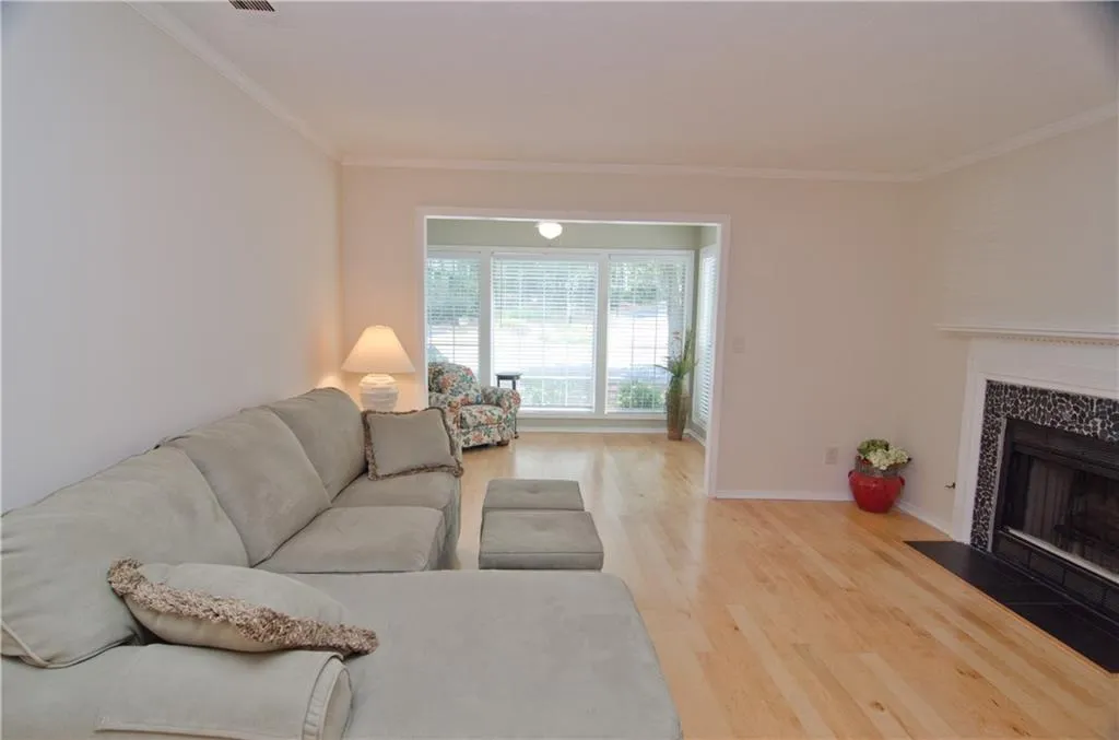 103 Gettysburg Place, Sandy Springs, Georgia 30350, 2 Bedrooms Bedrooms, ,1 BathroomBathrooms,Residential,Sold,103 Gettysburg Place,6030426