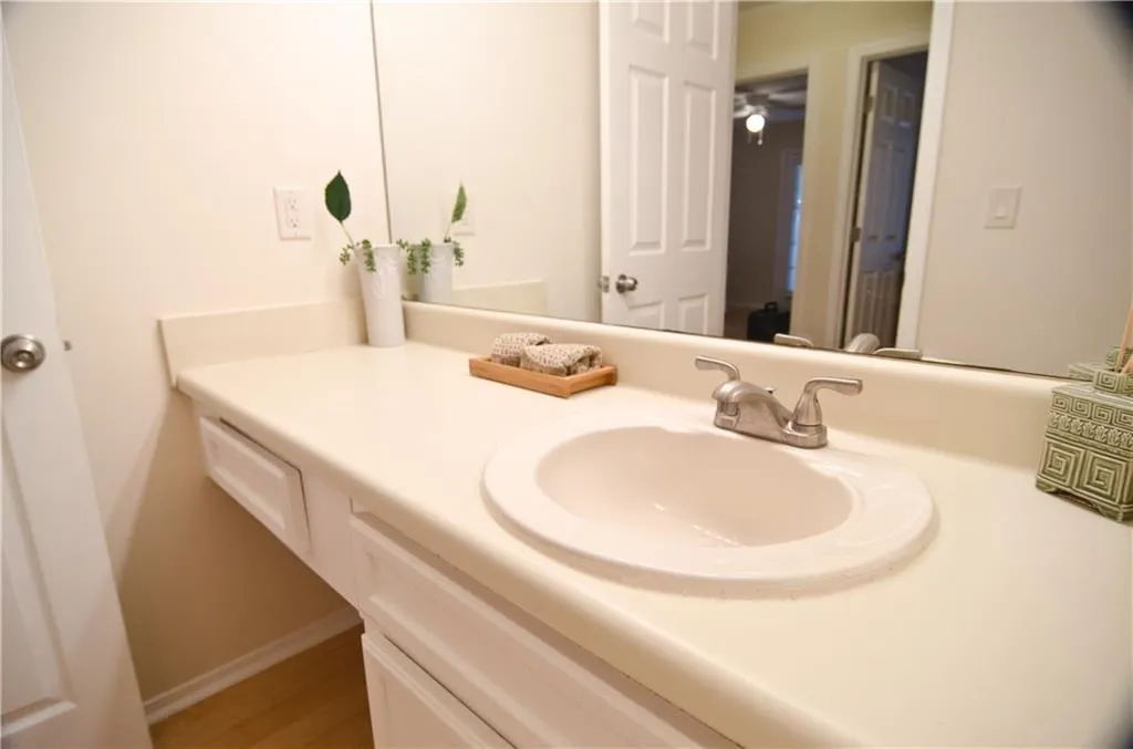 103 Gettysburg Place, Sandy Springs, Georgia 30350, 2 Bedrooms Bedrooms, ,1 BathroomBathrooms,Residential,Sold,103 Gettysburg Place,6030426