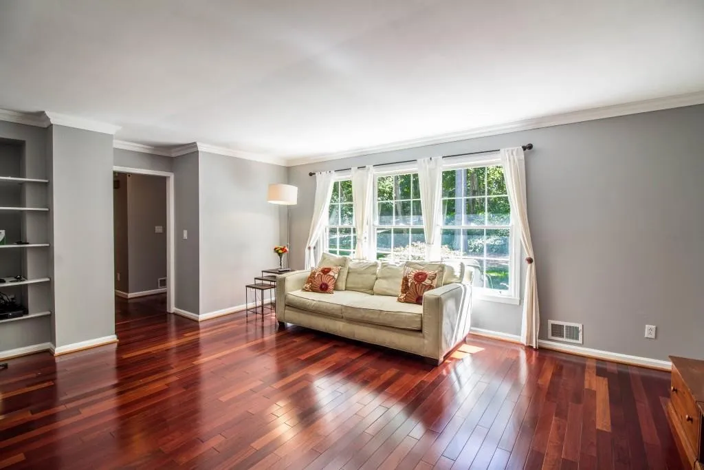 135 N Mill Road, Sandy Springs, Georgia 30328, 4 Bedrooms Bedrooms, ,3 BathroomsBathrooms,Residential,Sold,135 N Mill Road,5757501