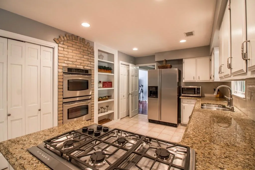 135 N Mill Road, Sandy Springs, Georgia 30328, 4 Bedrooms Bedrooms, ,3 BathroomsBathrooms,Residential,Sold,135 N Mill Road,5757501