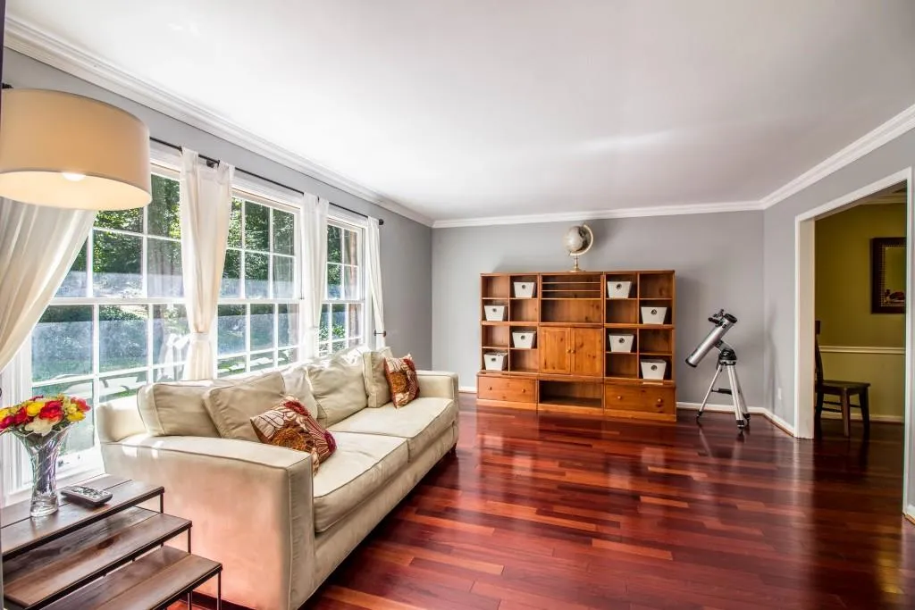 135 N Mill Road, Sandy Springs, Georgia 30328, 4 Bedrooms Bedrooms, ,3 BathroomsBathrooms,Residential,Sold,135 N Mill Road,5757501