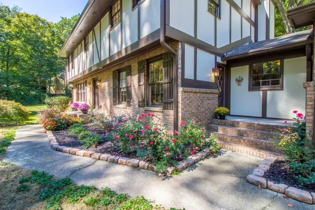 135 N Mill Road, Sandy Springs, Georgia 30328, 4 Bedrooms Bedrooms, ,3 BathroomsBathrooms,Residential,Sold,135 N Mill Road,5757501