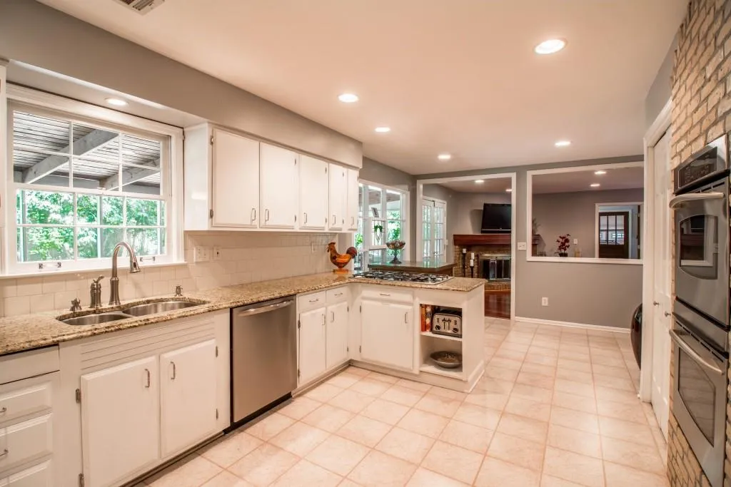 135 N Mill Road, Sandy Springs, Georgia 30328, 4 Bedrooms Bedrooms, ,3 BathroomsBathrooms,Residential,Sold,135 N Mill Road,5757501