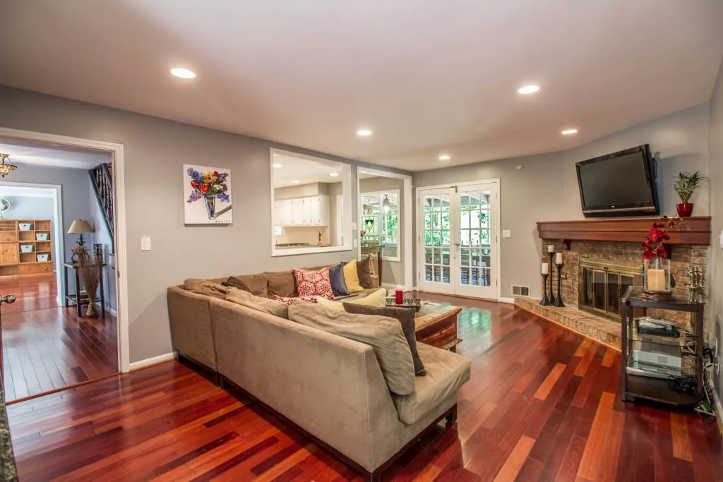 135 N Mill Road, Sandy Springs, Georgia 30328, 4 Bedrooms Bedrooms, ,3 BathroomsBathrooms,Residential,Sold,135 N Mill Road,5757501