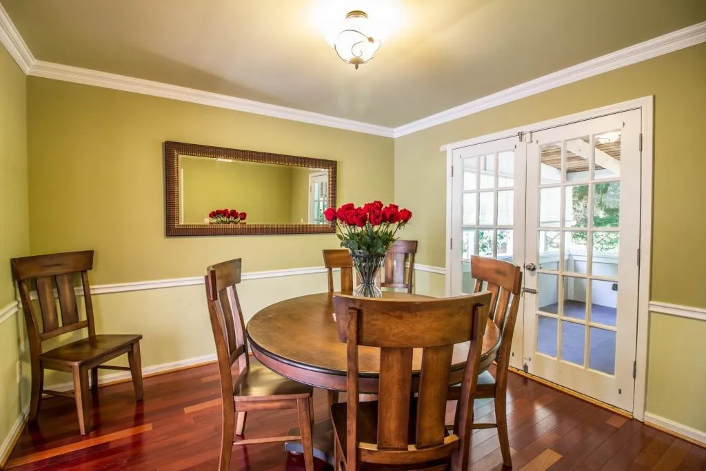 135 N Mill Road, Sandy Springs, Georgia 30328, 4 Bedrooms Bedrooms, ,3 BathroomsBathrooms,Residential,Sold,135 N Mill Road,5757501
