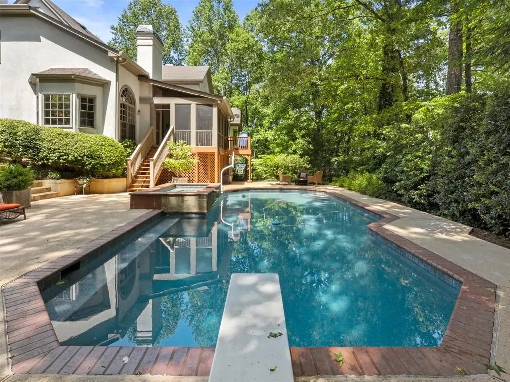 2 Powers Chase Circle, Atlanta, Georgia 30327, 6 Bedrooms Bedrooms, ,5 BathroomsBathrooms,Residential,Sold,2 Powers Chase Circle,6725820