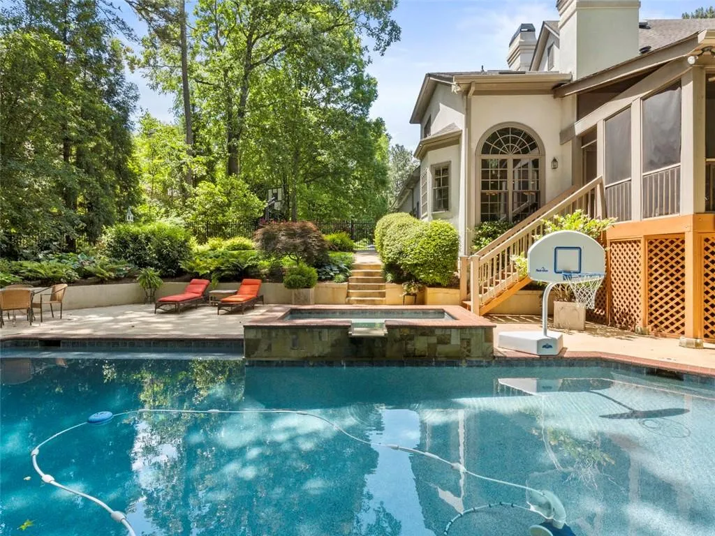 2 Powers Chase Circle, Atlanta, Georgia 30327, 6 Bedrooms Bedrooms, ,5 BathroomsBathrooms,Residential,Sold,2 Powers Chase Circle,6725820