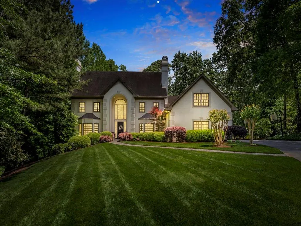 2 Powers Chase Circle, Atlanta, Georgia 30327, 6 Bedrooms Bedrooms, ,5 BathroomsBathrooms,Residential,Sold,2 Powers Chase Circle,6725820