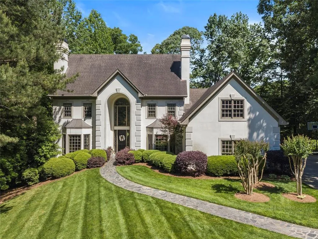 2 Powers Chase Circle, Atlanta, Georgia 30327, 6 Bedrooms Bedrooms, ,5 BathroomsBathrooms,Residential,Sold,2 Powers Chase Circle,6725820