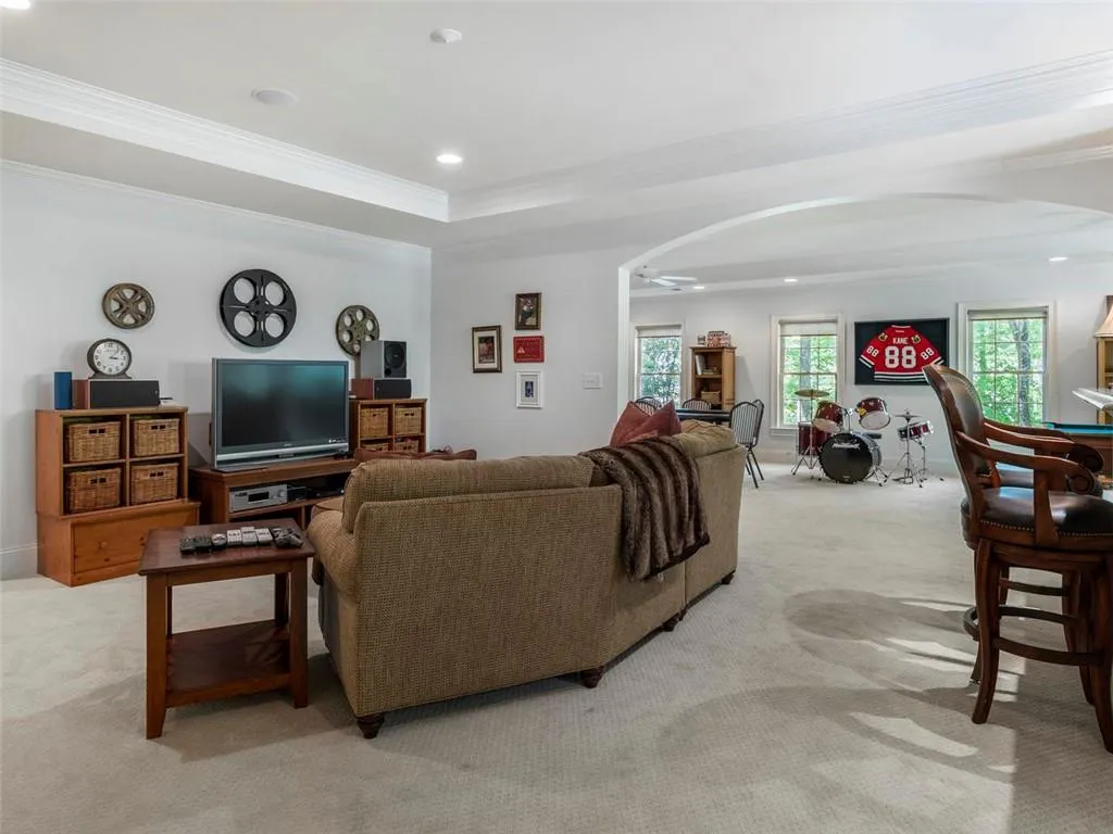 2 Powers Chase Circle, Atlanta, Georgia 30327, 6 Bedrooms Bedrooms, ,5 BathroomsBathrooms,Residential,Sold,2 Powers Chase Circle,6725820