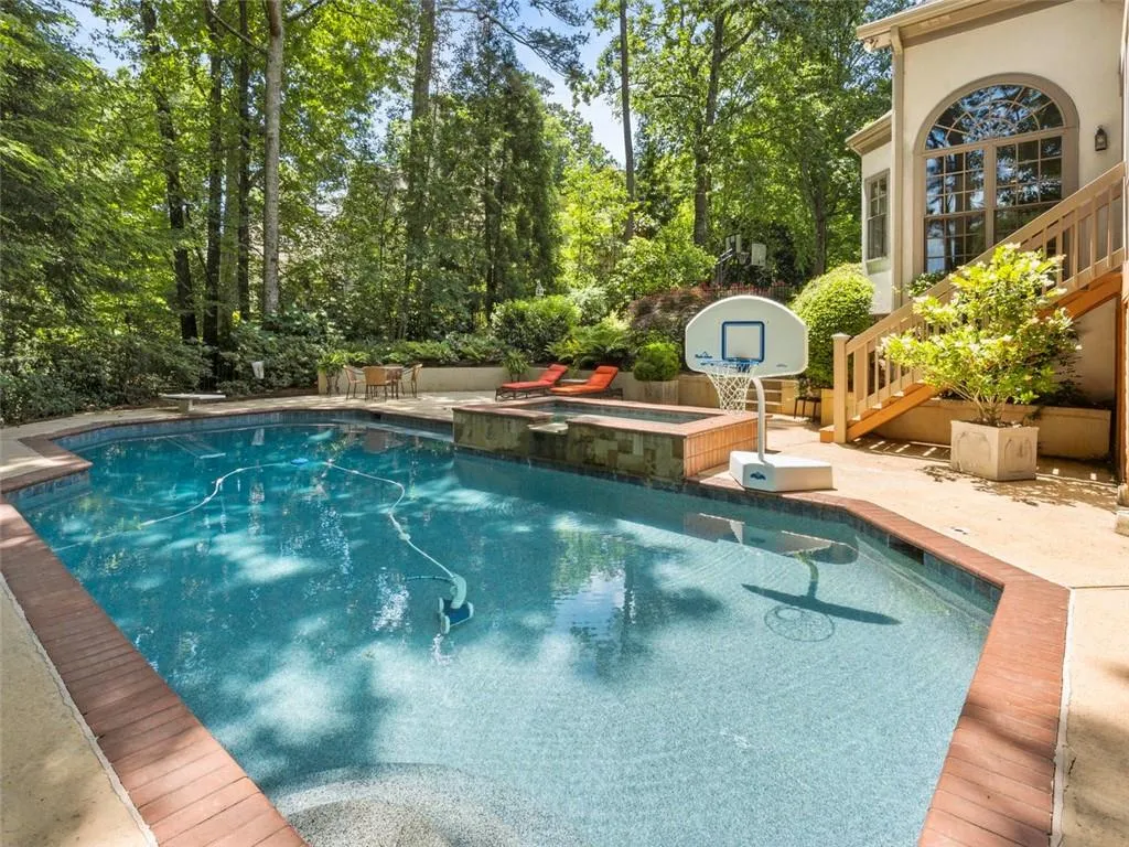 2 Powers Chase Circle, Atlanta, Georgia 30327, 6 Bedrooms Bedrooms, ,5 BathroomsBathrooms,Residential,Sold,2 Powers Chase Circle,6725820